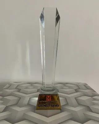 Hospitality Awards Africa General Manager of the Year crystal trophy
